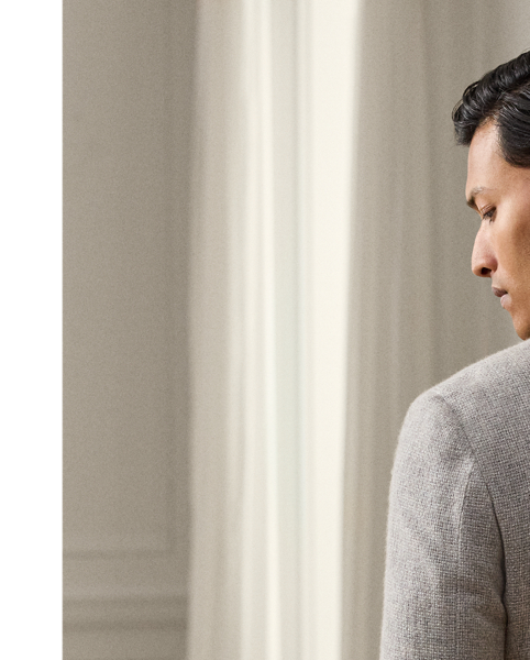 Tailored by hand in Italy, the Hadley is defined by its soft shoulder and exceptionally light weight. This version is crafted from a textured, open-weave cashmere fabric custom-developed with Joshua Ellis – a famed English mill, which has been creating luxury textiles for more than 250 years.