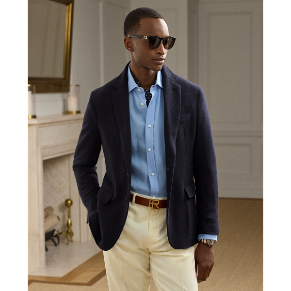 Tailored by hand in Italy, the Hadley is defined by its soft shoulder and exceptionally light weight. This version is crafted from a textured, open-weave cashmere fabric custom-developed with Joshua Ellis – a famed English mill, which has been creating luxury textiles for more than 250 years.