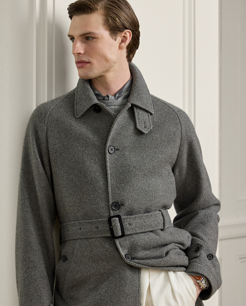 Hand-tailored in Italy, this elevated version of the classic balmacaan combines expert Italian crafting with a textured birdseye cloth that was custom-developed for Purple Label. The luxurious fabric is woven with a blend of soft wool, silk and fine cotton. Considered details include a suede-covered belt buckle.