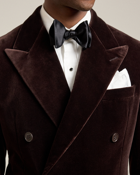 Hand-tailored in Italy, the Kent combines a lighter construction with fine canvassing and a soft shoulder to create a more natural profile. This version's brushed cotton fabric was custom-developed with Pontoglio – an esteemed Italian mill specialising in velvet for more than a century.