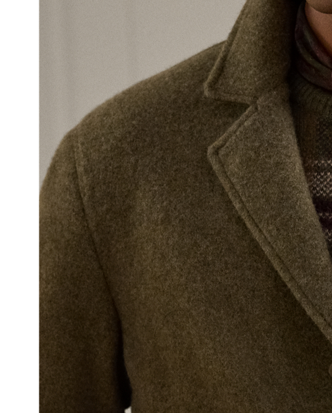 This jacket is expertly tailored by hand in Italy using a cashmere-and-wool twill that was custom-developed for  Ralph Lauren Lauren. Developed with a felted, lofty texture, the luxurious fabric offers a cloud-soft, lightweight feel.