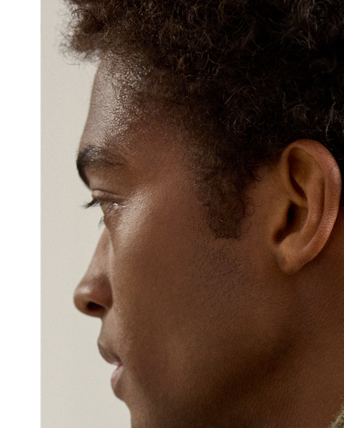 This jacket is expertly tailored by hand in Italy using a cashmere-and-wool twill that was custom-developed for  Ralph Lauren Lauren. Developed with a felted, lofty texture, the luxurious fabric offers a cloud-soft, lightweight feel.